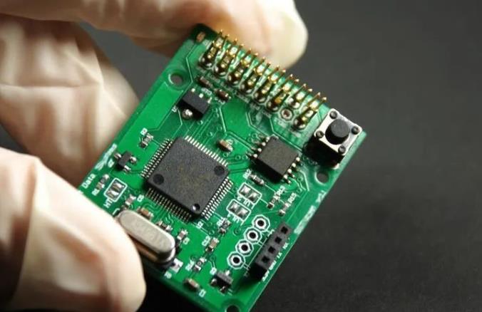 PCBA加工廠家如何正確處理濕敏元件？